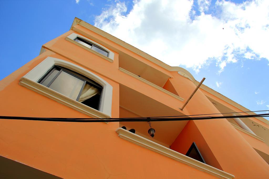 Hostal Duncan Puerto Ayora  Exterior photo